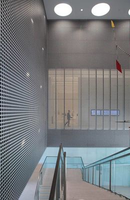kopen Zilveren vierkante geperforeerde aluminium platen op maat voor airconditioning systeem online manufacture